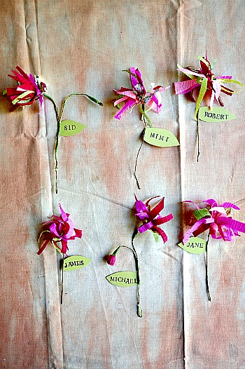 How to Make Paper Scrap Flower Place Cards (DIY)