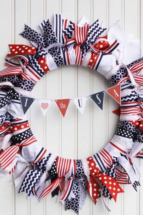 How to Make Patriotic Wreaths
